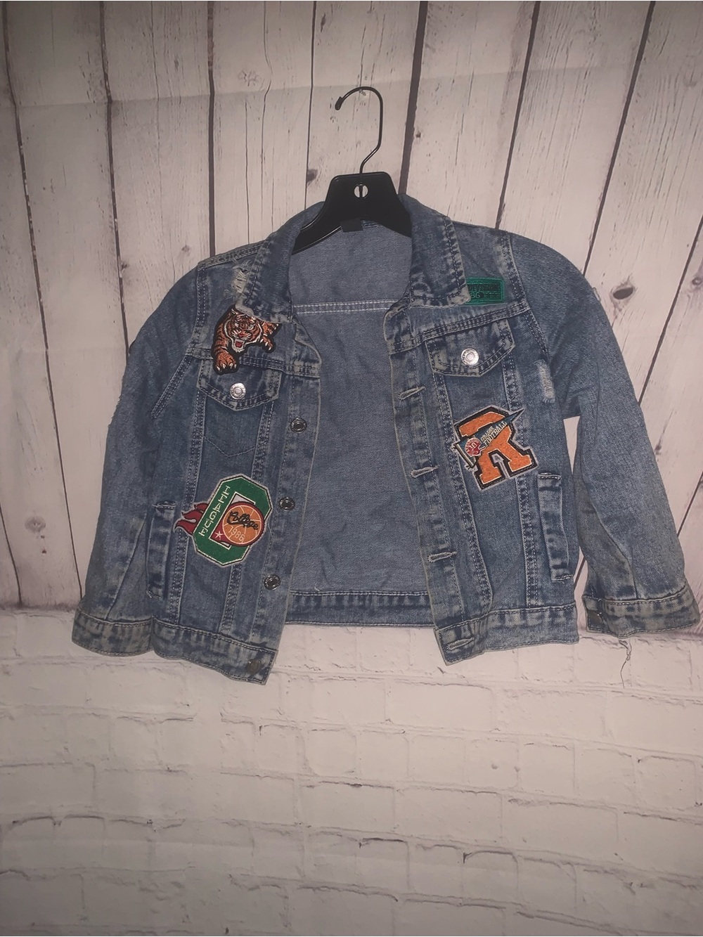 SHEIN Blue Denim Kids' Jacket with Colorful Patches